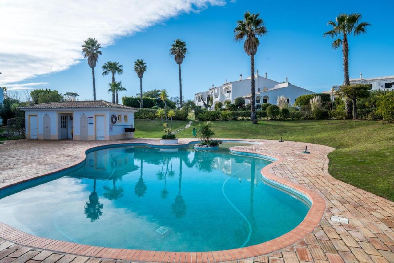 Appartamento Luxury Modern T2 Ocean View - Free Parking - Pool Alvor Esterno foto