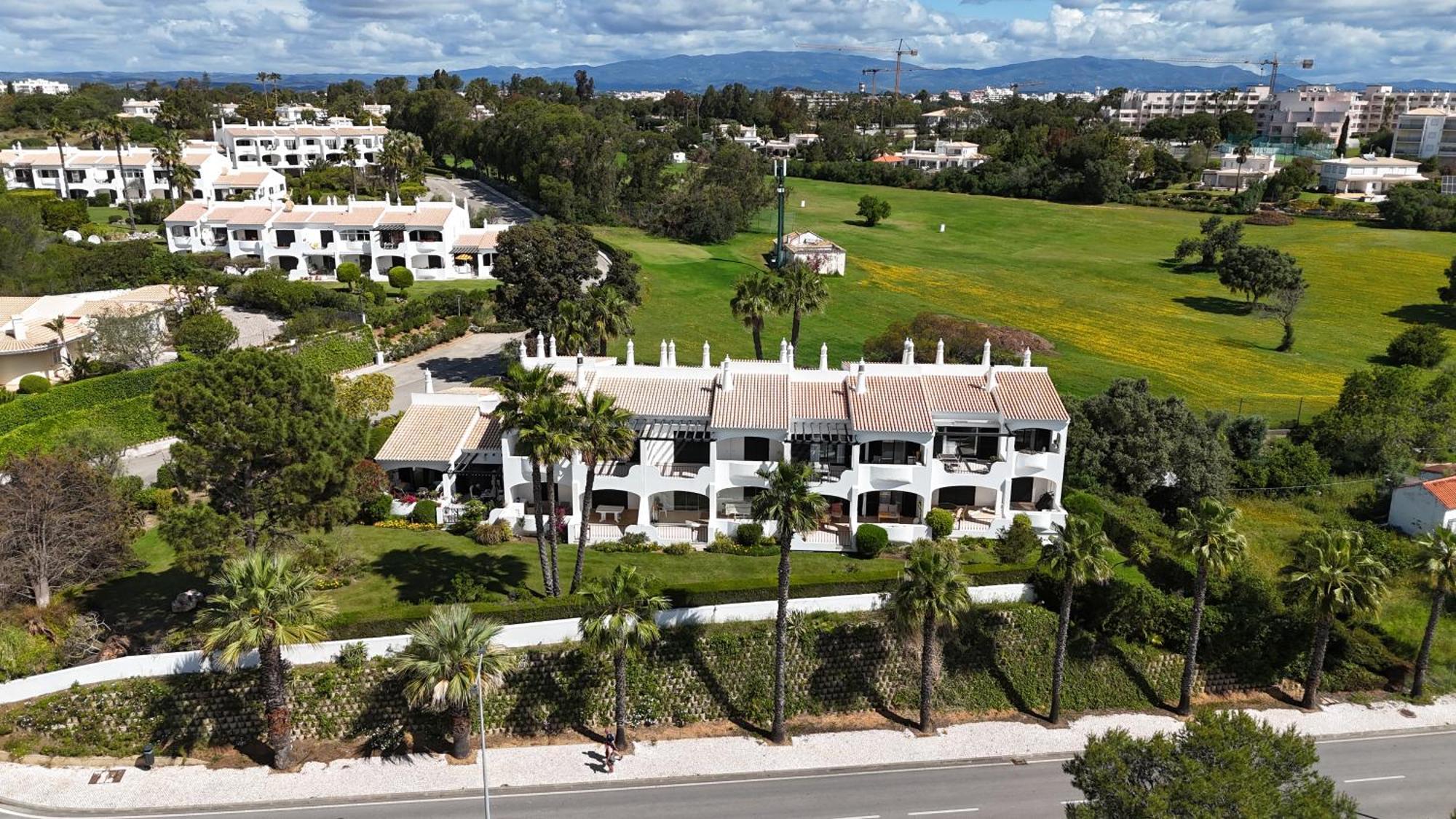 Appartamento Luxury Modern T2 Ocean View - Free Parking - Pool Alvor Esterno foto